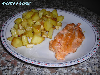 salmone e patate arrosto e tofu