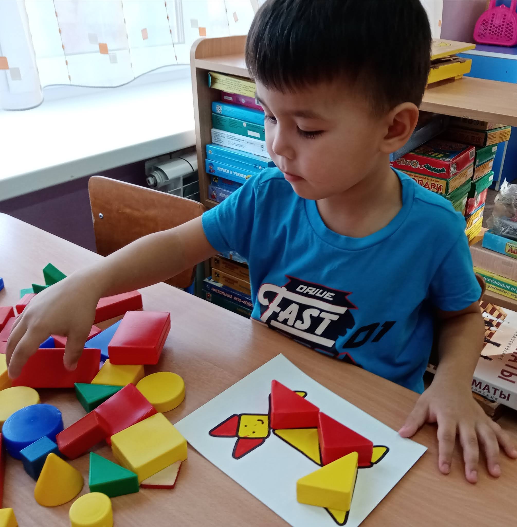 Развлечение математика. Занятие по математическому развитию. Моделирование вдестком саду. Математическое развитие дошкольников. Математические игрушки для дошкольников.