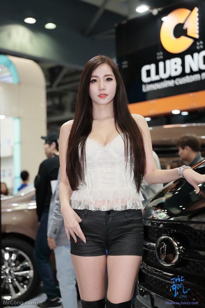 Lee Ji Min Beauty at the Seoul Motor Show 2017 (51 photos) photo 2-8