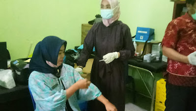 250 Warga Grujugan Di Vaksinasi Cinovac Tahap 1, Hasilnya . . . . !!! 250 Warga Grujugan Di Vaksinasi Cinovac Tahap 1, Hasilnya . . . . !!!