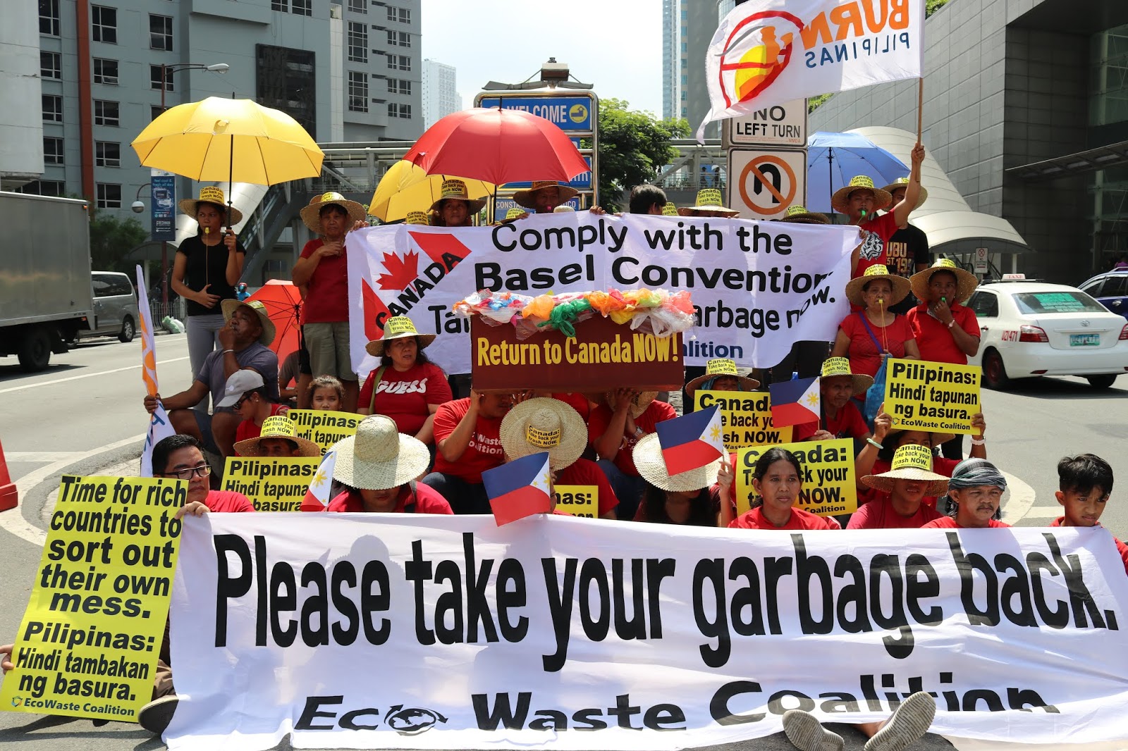 Environmental Activists Step Up Protest over Unreturned Garbage from Canada