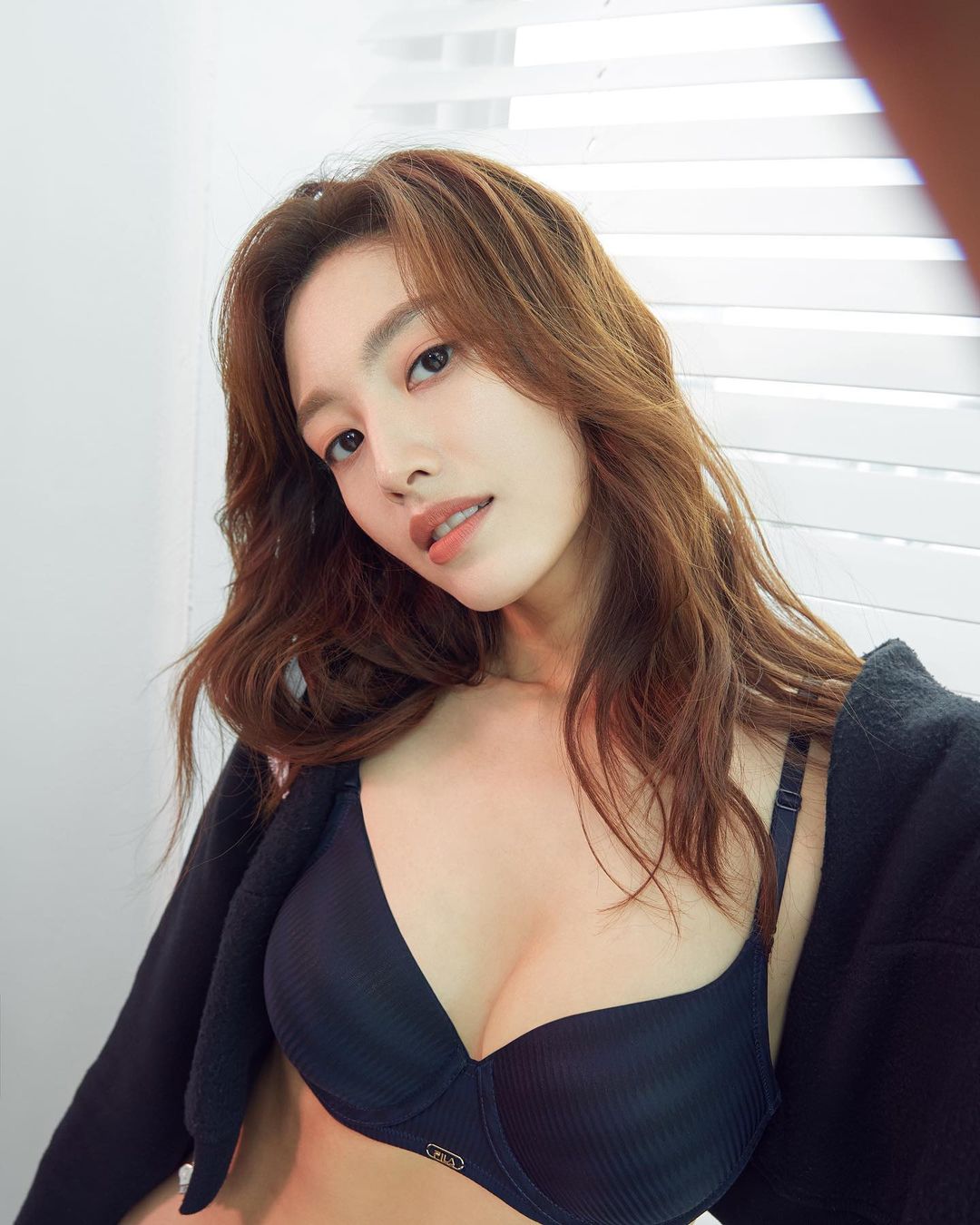 썸네일-레인보우 재경 휠라 화보 정면샷 jpg-이미지
