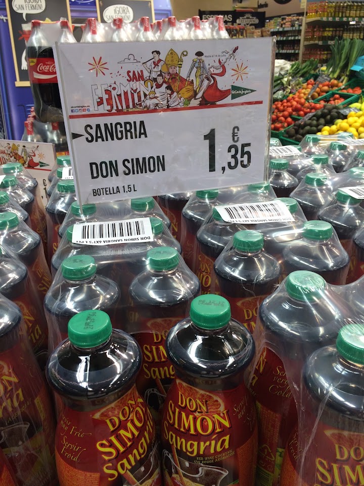 西班牙超市販賣的便宜 Sangría