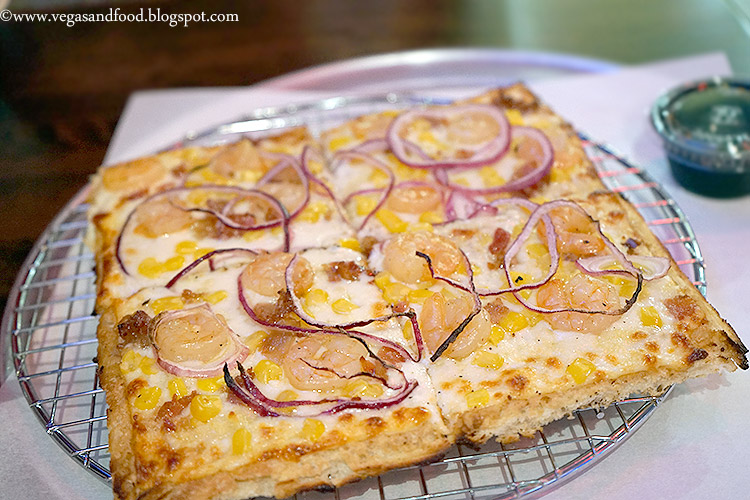 Seoul waffle pizza Koreatown (CLOSED) Vegas and Food