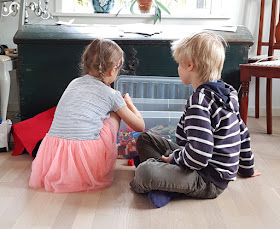 Urlaub an Dänemarks nördlicher Ostseeküste: Unser Ferienhaus in Asaa. Extra Spielzeug im Haus: Unsere Kinder waren begeistert.