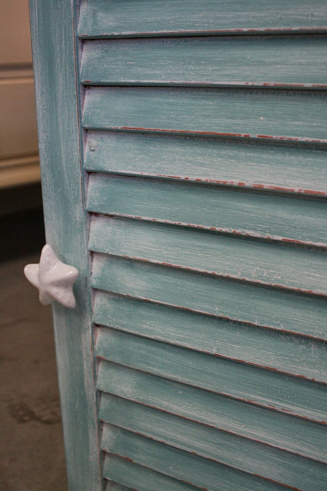 Reloved Rubbish Louvered Medicine