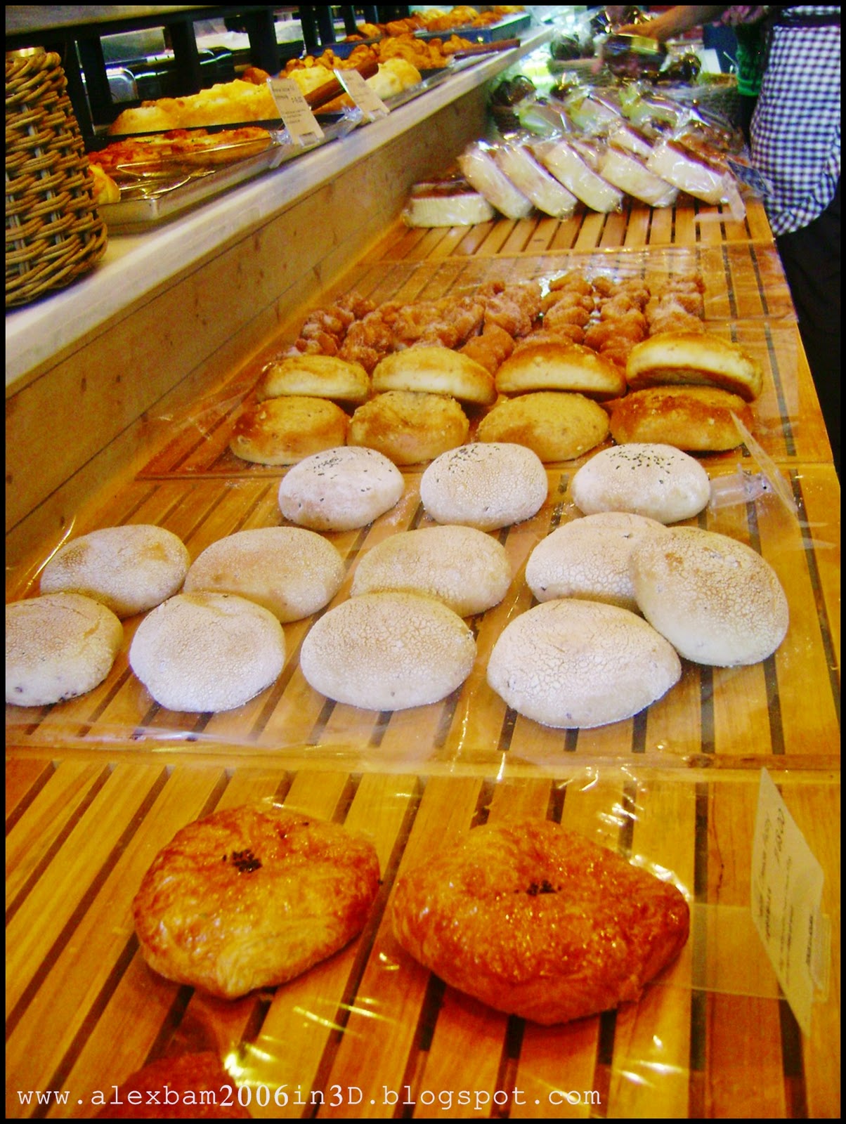 Tous Les Jours finally opens their flagship store in the Philippines