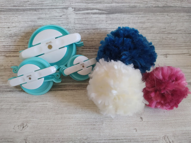 Pom Pom Party avec We R Memory Keepers