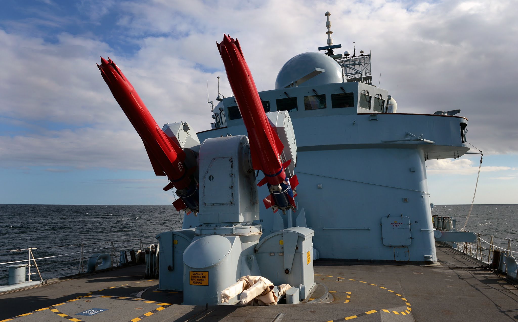 Drill_Sea_Dart_Missiles_Onboard_HMS_Edin