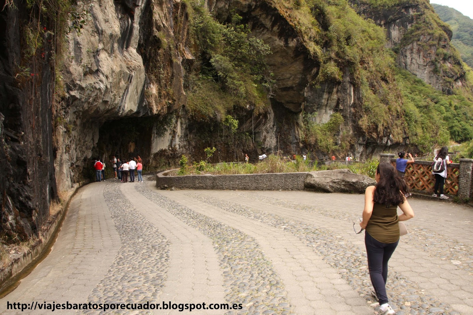 VIAJES BARATOS POR ECUADOR Baños de Ambato (Días 1 y 2 Viaje y Ruta