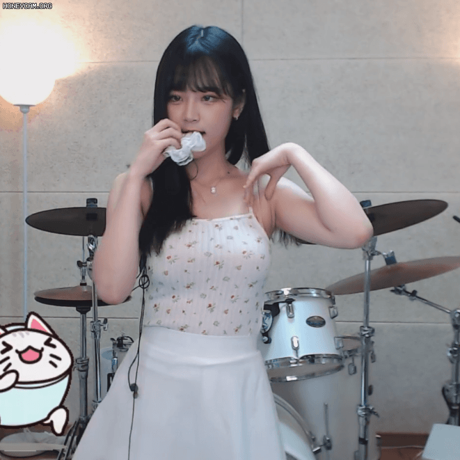 BJ 쵸단 겨드랑이 노출 - 디쁠