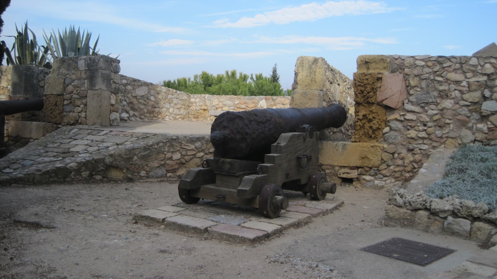 A broad USA Girl in a Global World Tarragona