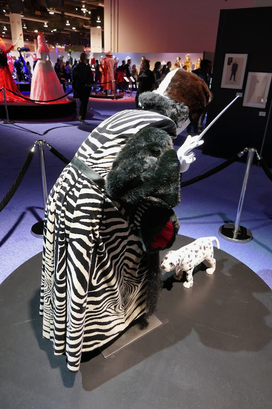 Cruella de Vil 101 Dalmatians zebra print costume