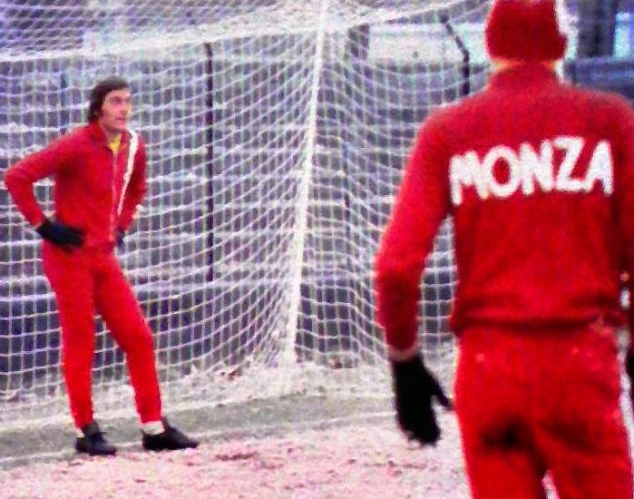 ALLA FINE DEL PRIMO TEMPO Appunti di calcio romantico Felice Pulici da