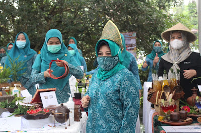 PKK Kota Palembang Gelar Lomba Membuat Minuman Tradisional 