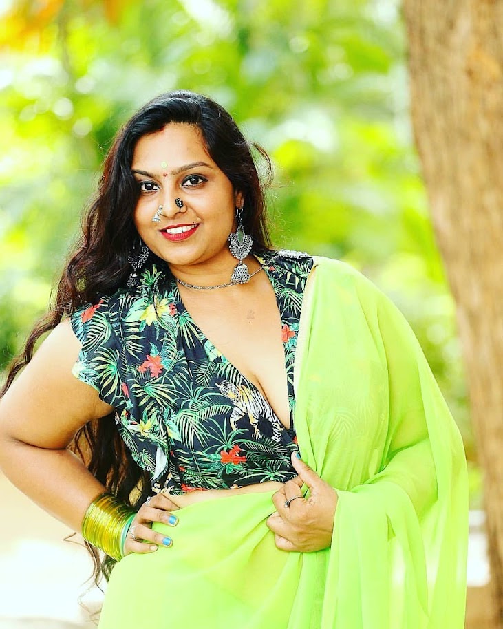 Hot Aunty Anupama Swathi sizzling photos in saree, Hot actress 8