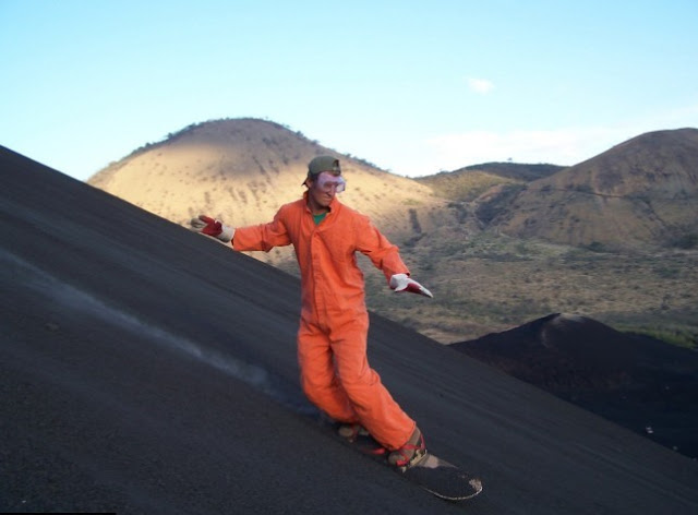 volcano boarding in nicaragua