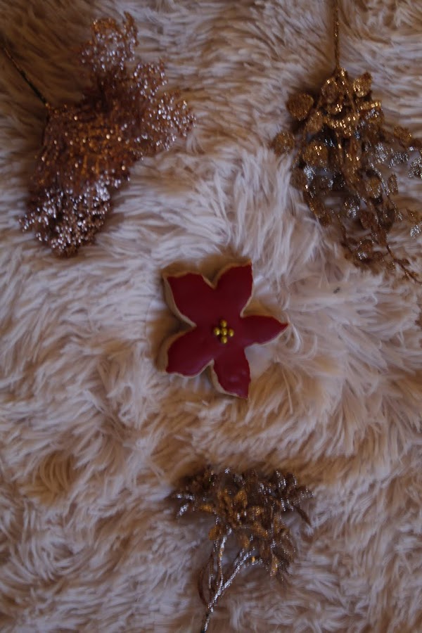 Adornos-para-el-árbol-de-navidad-en-porcelana-fría