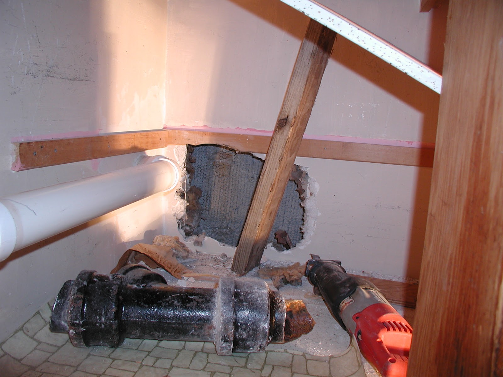 Wally&Sue Fixing cast iron plumbing