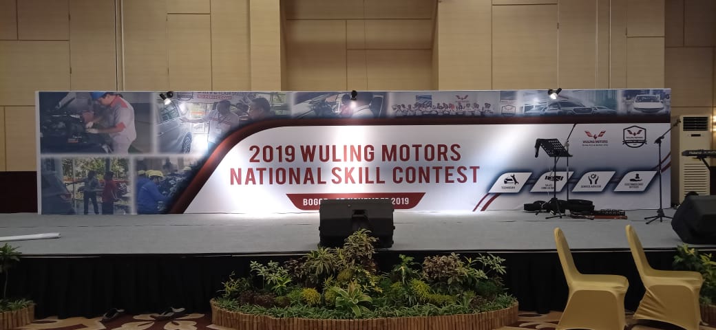 PARTISI PAMERAN R8 BACKDROP FULL COVER R8 SEMARANG