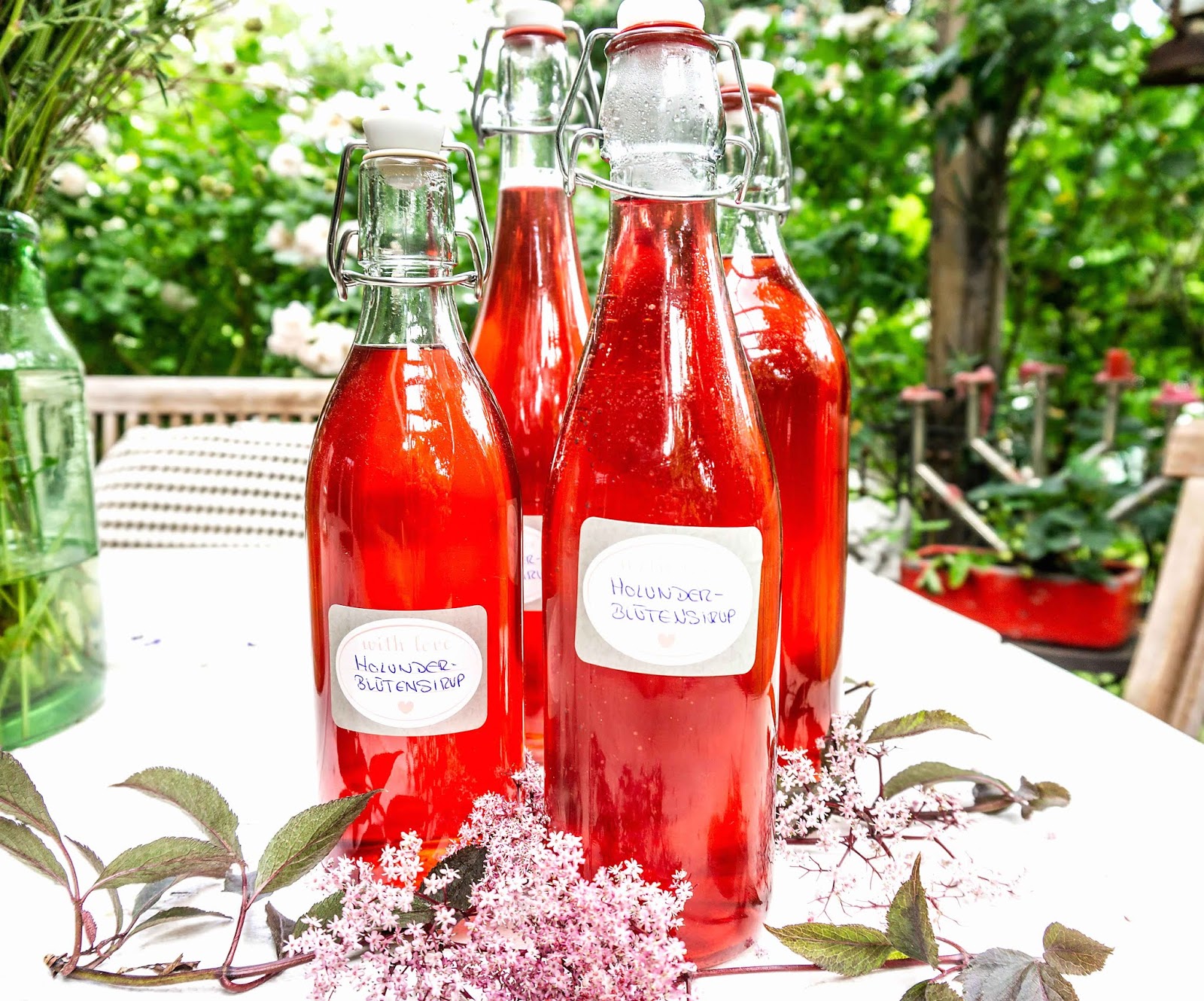 stuttgartcooking: Roter Holunderblüten-Sirup