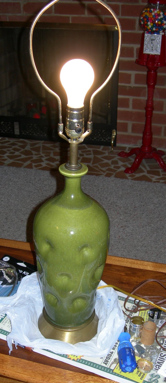 A to Z with Dee: Rewiring Vintage Lamps