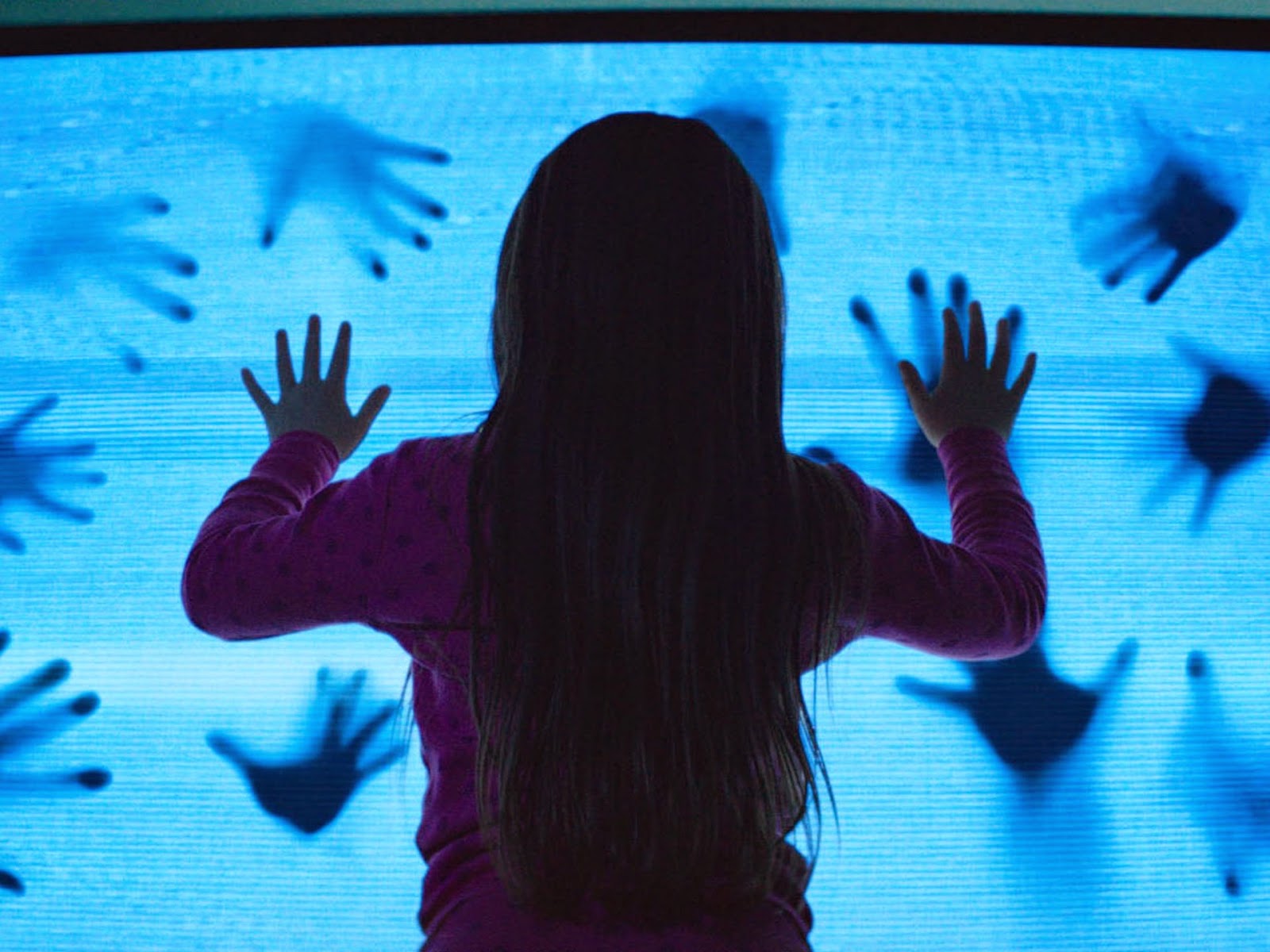 Poltergeist Trailer and Poster of the remake! : Teaser Trailer1600 x 1200