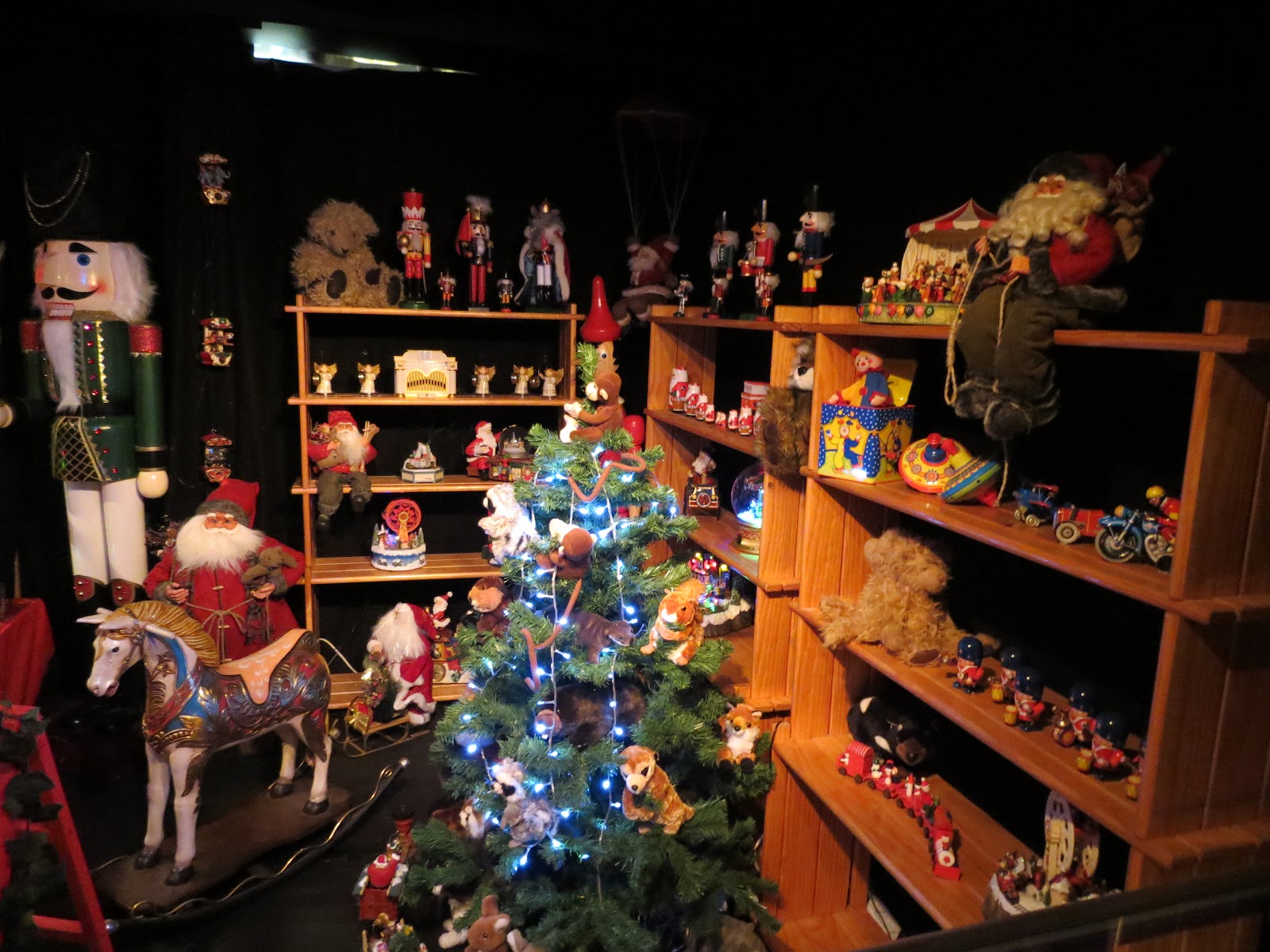 New Zealand Tourist Guide New Zealand Entertainment