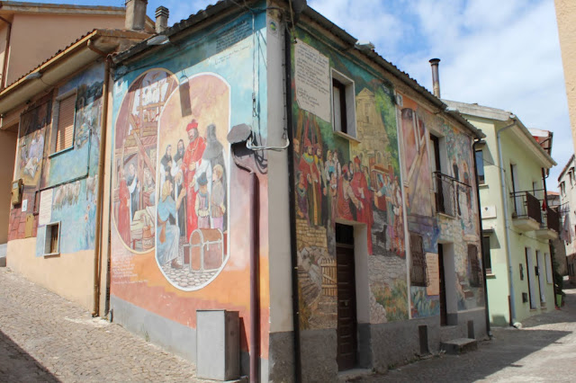Muro con murales