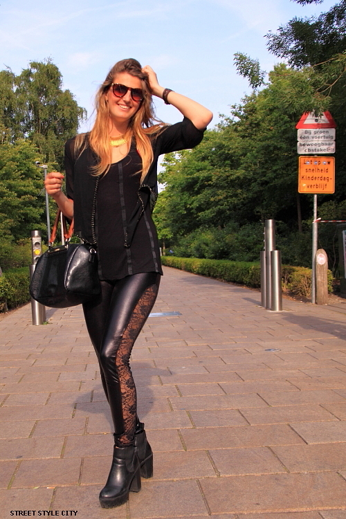 Street style: Laced leather legging
