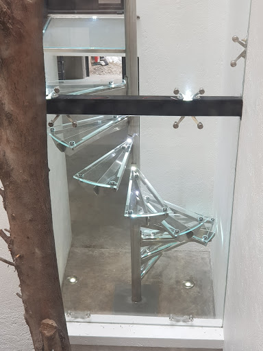 ESCALERAS DE CRISTAL