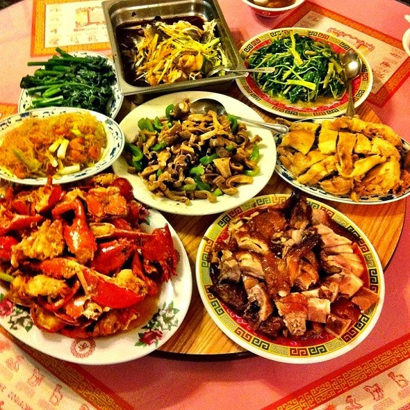 Китайские меню дома. Блюда китайской кухни. Кухня Китая. Национальная кухня Китая. Китайские блюда на праздник.
