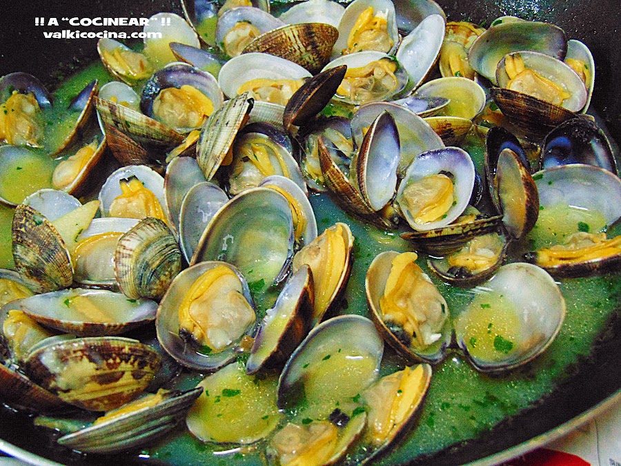 Almejas en salsa verde