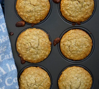 Tips on how to make muffins and a recipe for orange oatmeal muffins