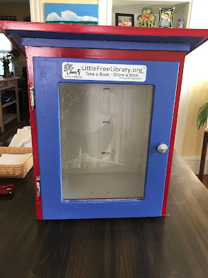 Build community, cultivate readers and spark creativity with a repurposed Little Free Library. A fabulous DIY project, these portable libraries help promote literacy by offering free books for all. Learn how you can make your own on a small budget. {reading, LFL, elementary, plans, ideas, tips} #freebooks #communityinvolvment