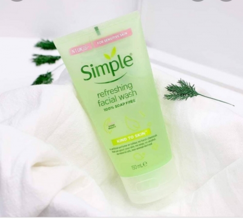 Sữa Rửa Mặt Simple Kind To Skin Refreshing Facial Wash Gel 150ml