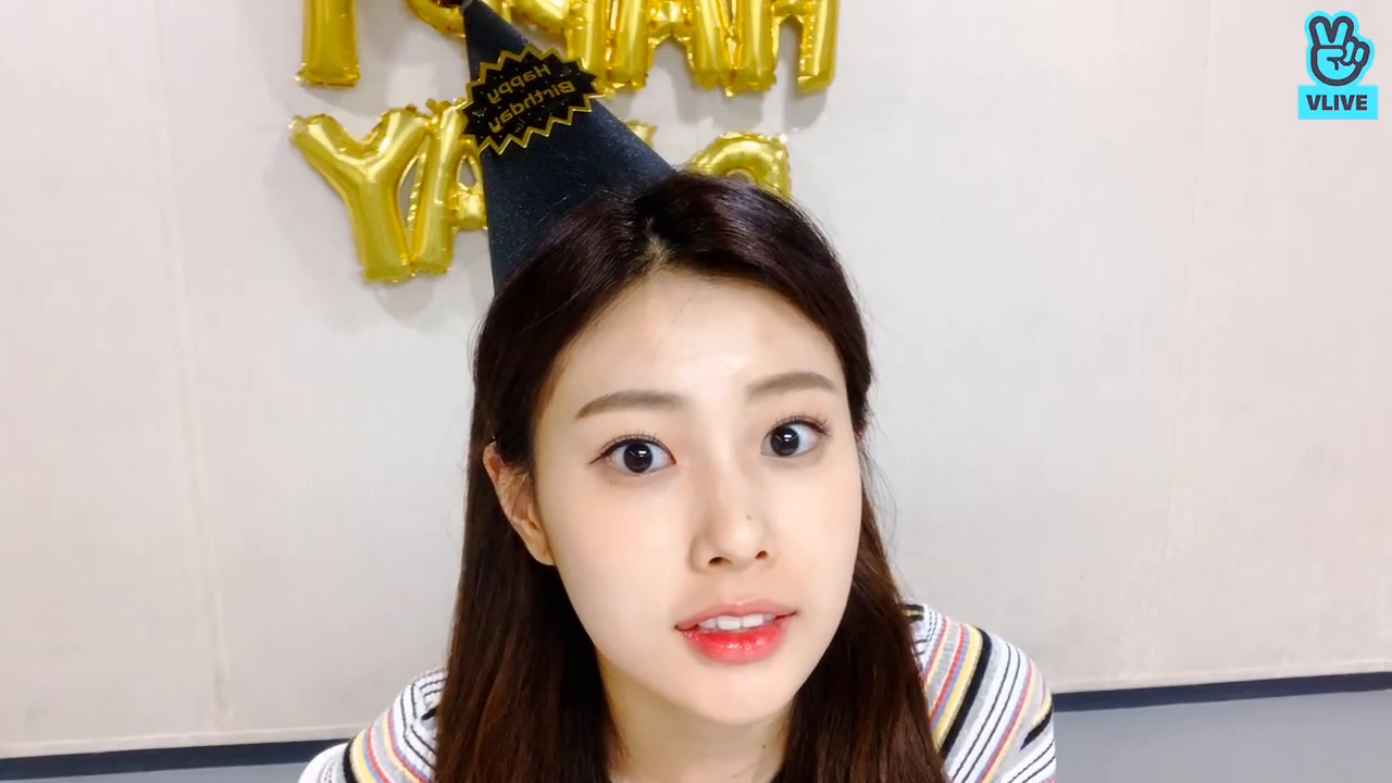 [V-Live] IZONE Kang Hyewon Birthday - Subtitle Indonesia - IZONE FAMILY
