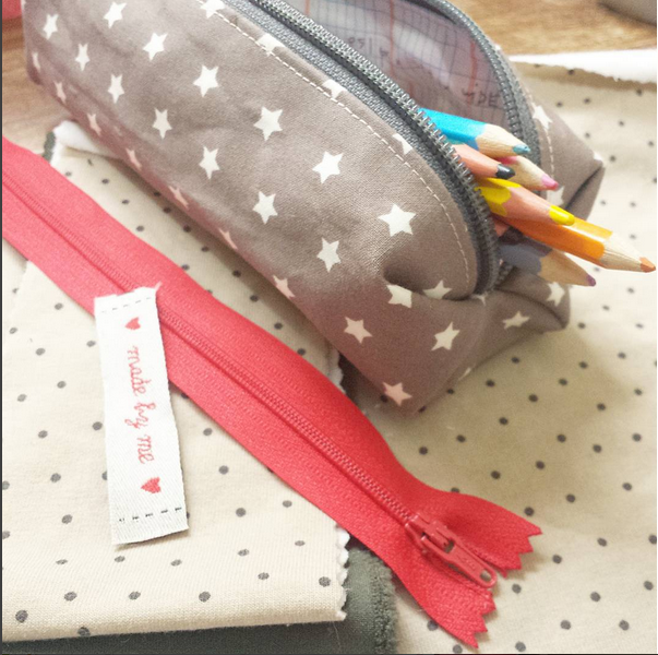 ESTUCHE RECTANGULAR Vuelta al cole (Patrón)