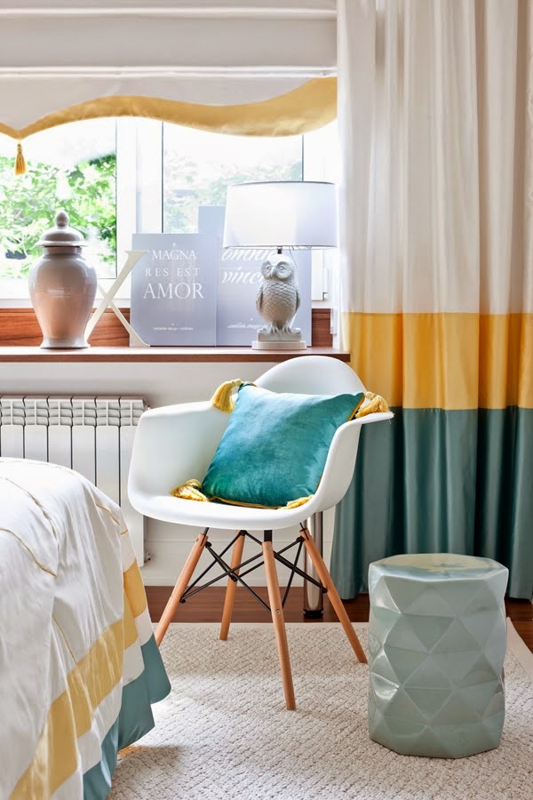 Apartamento decorado em azul e amarelo. Blog Achados de Decoração Apartamento decorado em azul e amarelo. Blog Achados de Decoração