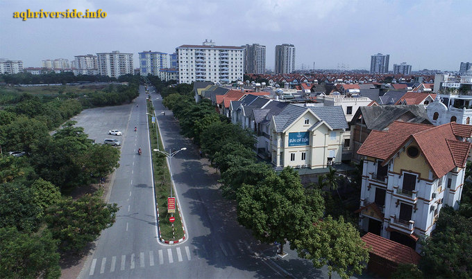 Tuyến đường quốc lộ 1B nối đến khu đô thị Việt Hưng có chiều dài 3km, rộng 21m được đầu tư tổng số vốn hơn 700 tỷ đồng khánh thành năm 2016.
