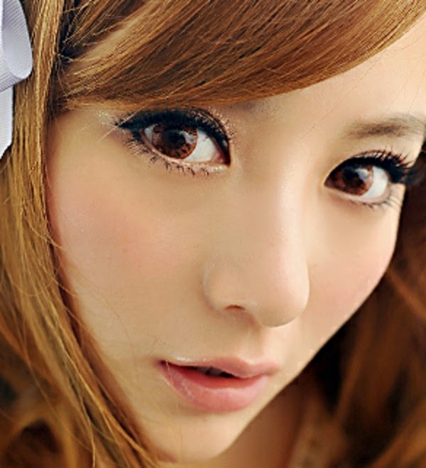 Colorful contact lenses look great!