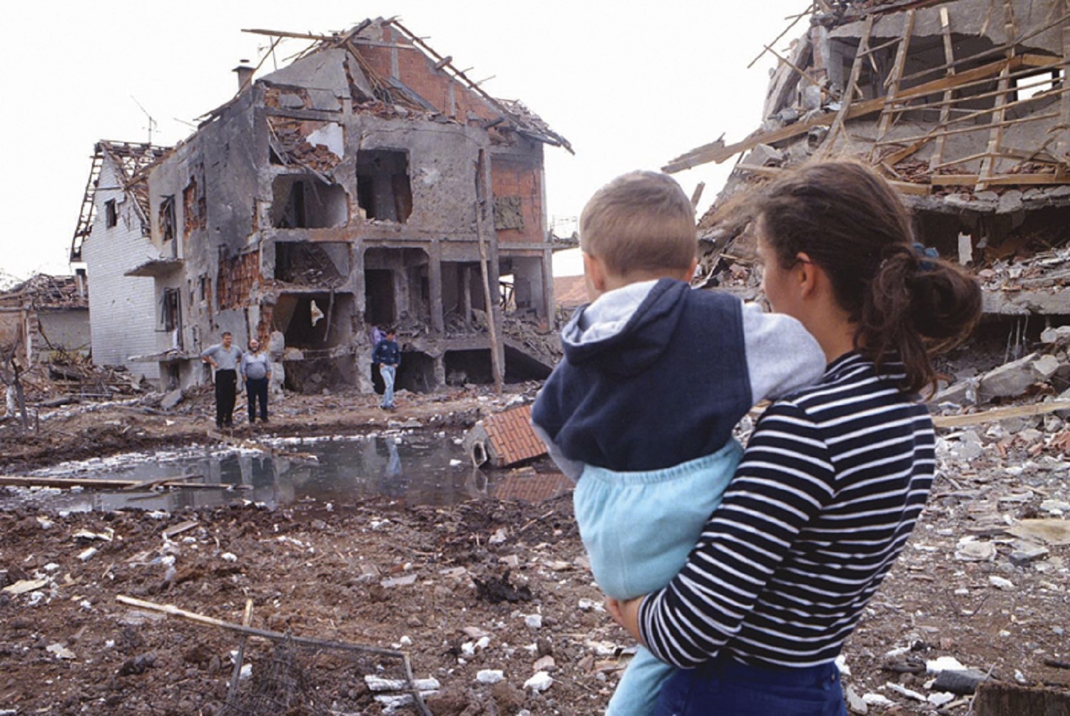 Нато 99 год. Бомбардировки Югославии 1999 Белград. Бомбардировки НАТО Югославии 1999. Бомбардировка Косово 1999.