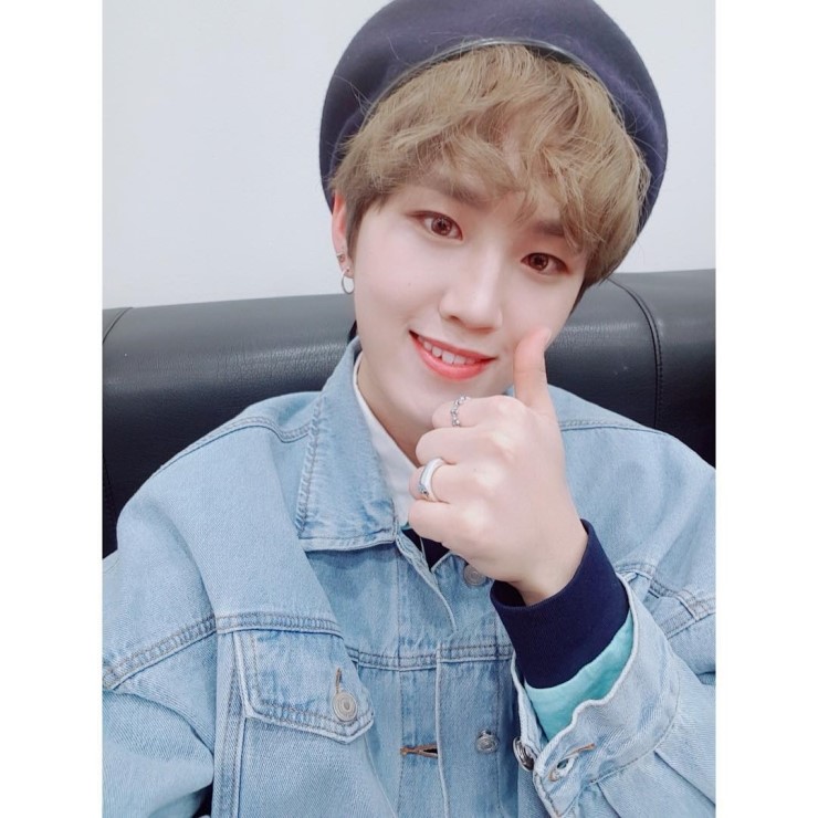 영또베라고 할정도로 베레모 많이쓰는 아이돌 | 인스티즈