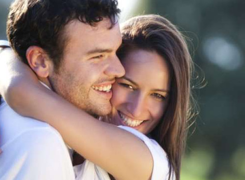 66 Arti Mimpi Dipeluk Mantan Pacar Dari Belakang Depan Samping Mimpi Mantan Mandi