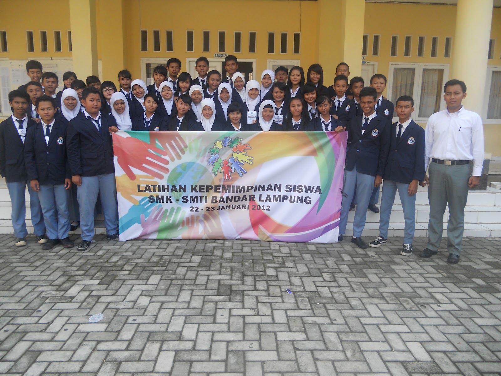 AKU BANGGA JADI ANAK SMK !!: Mei 2012