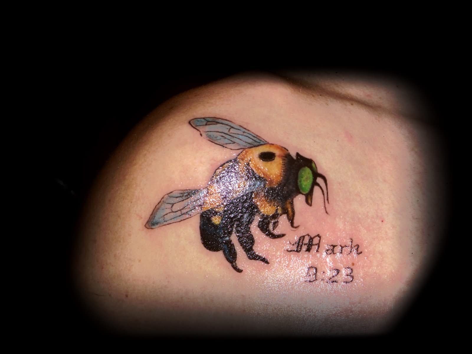 tatto Bumble Bee Tattoo pics tatto Bumble Bee Tattoo pics