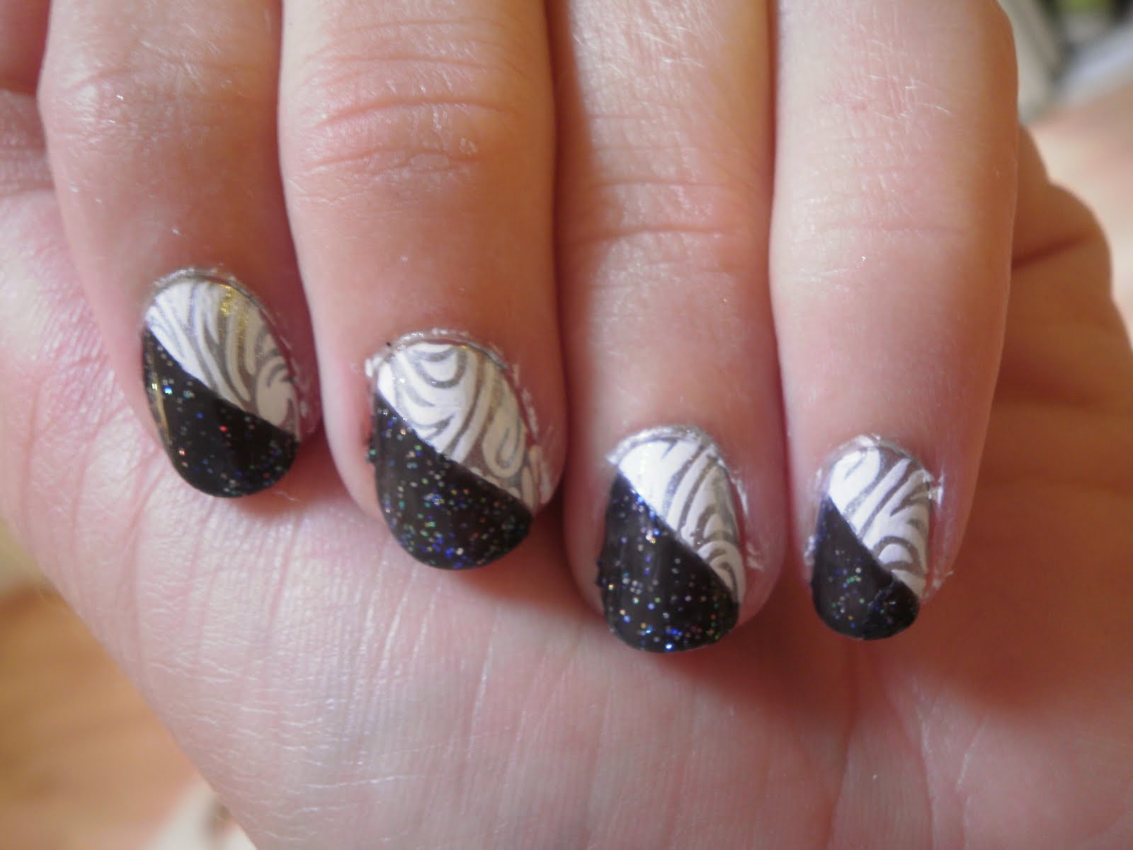 Crazy About Nails: Black and white nails