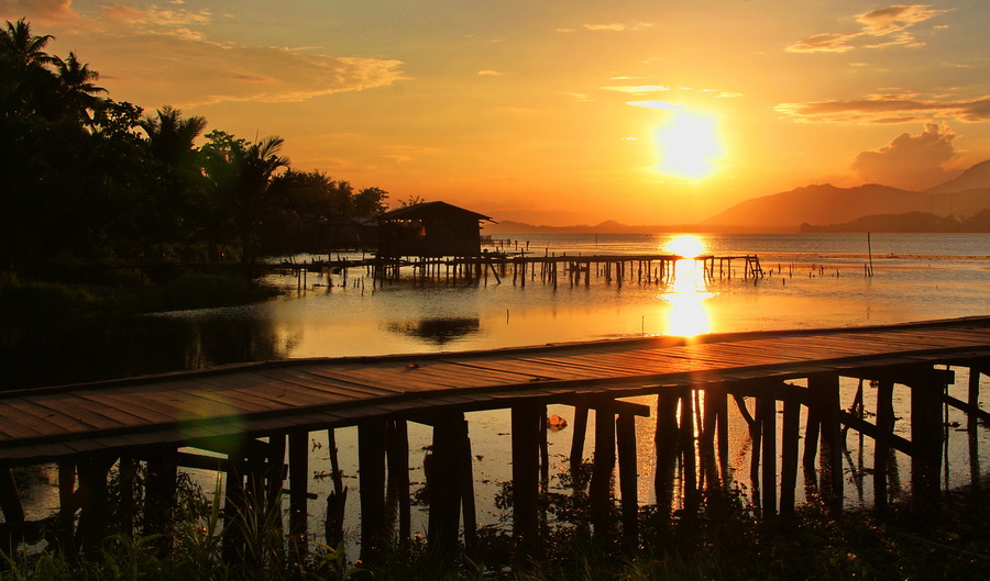 Landscape Picture's: Sunset in Sentani Lake