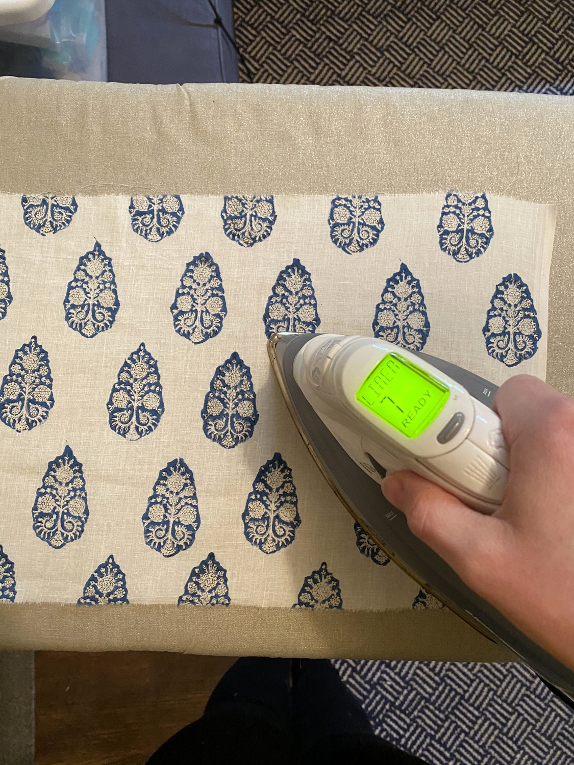 DIY custom patterned fabric Roman shade tutorial!!! / Create / Enjoy