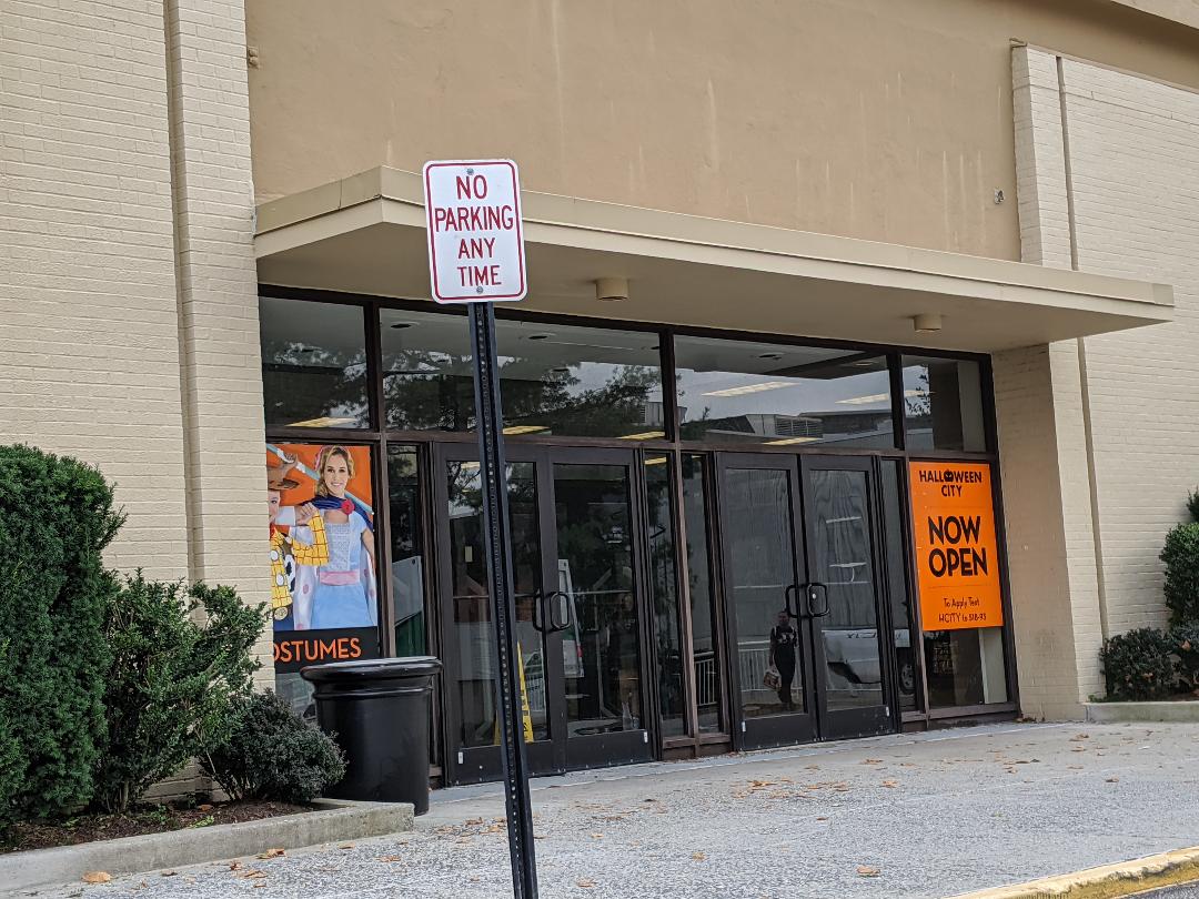 Robert Dyer Bethesda Row Halloween City opens at Montgomery Mall